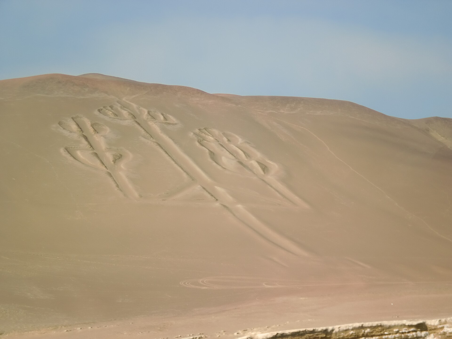 El Candelabro, Paracas. Foto: ESMERALDA118 / Wikimedia Commons (CC BY-SA 4.0)